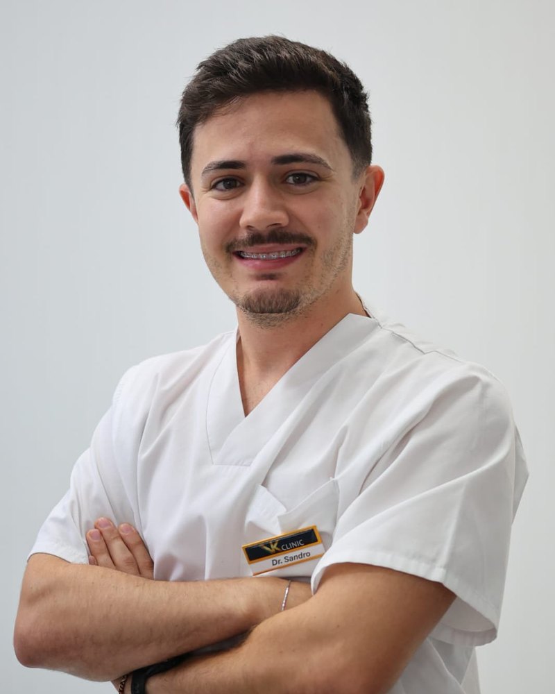 Dr. Sandro Ferreira